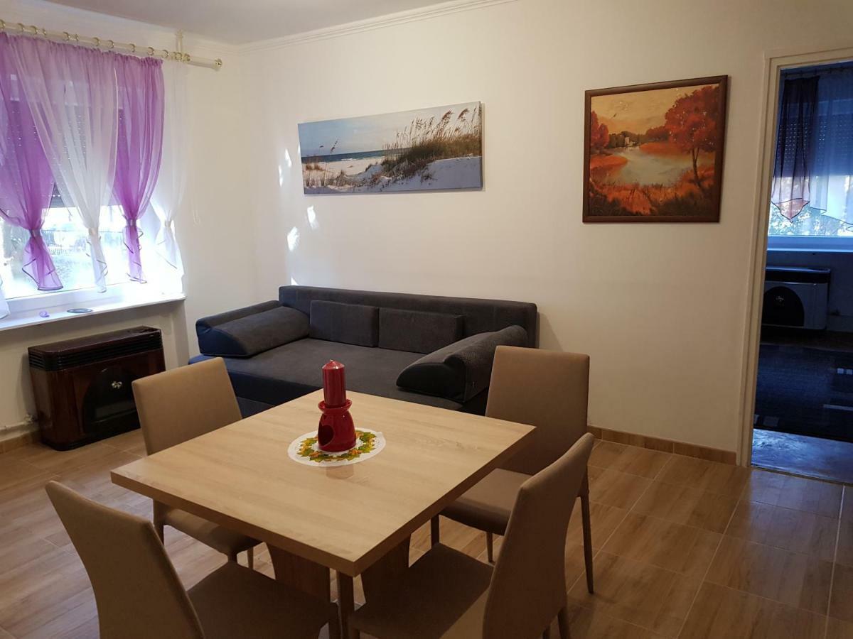 Lia Apartman Kiskunhalas Eksteriør bilde