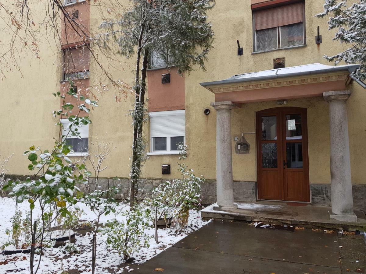 Lia Apartman Kiskunhalas Eksteriør bilde